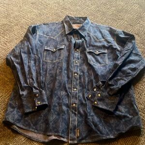 Men’s wrangler, blue and white long sleeve pearl snap shirt XXL